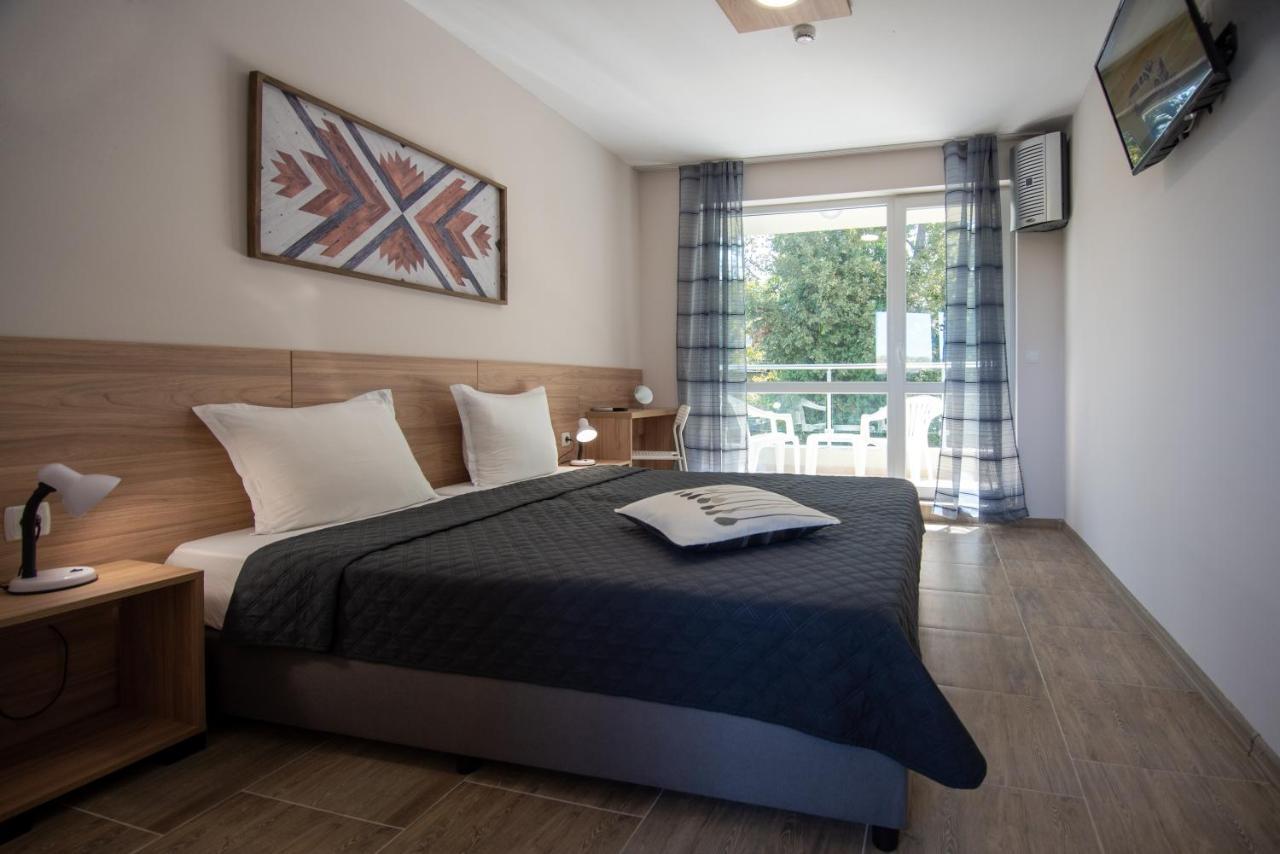 Ariana Hotel Kiten  Εξωτερικό φωτογραφία