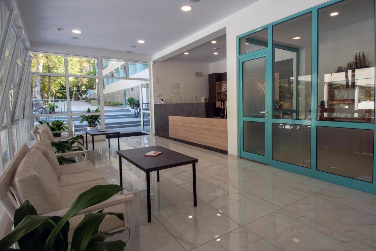 Ariana Hotel Kiten  Εξωτερικό φωτογραφία