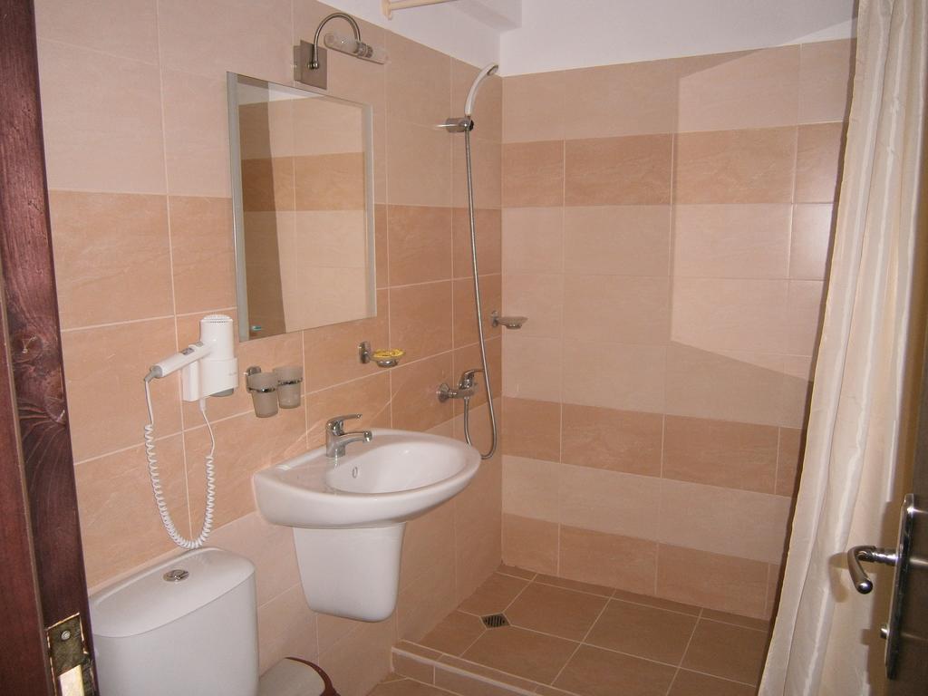 Ariana Hotel Kiten  Δωμάτιο φωτογραφία